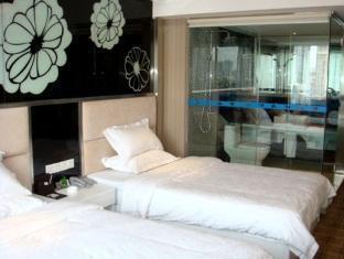 Clear Water Blue Sky Hotel คุนหมิง ภายนอก รูปภาพ